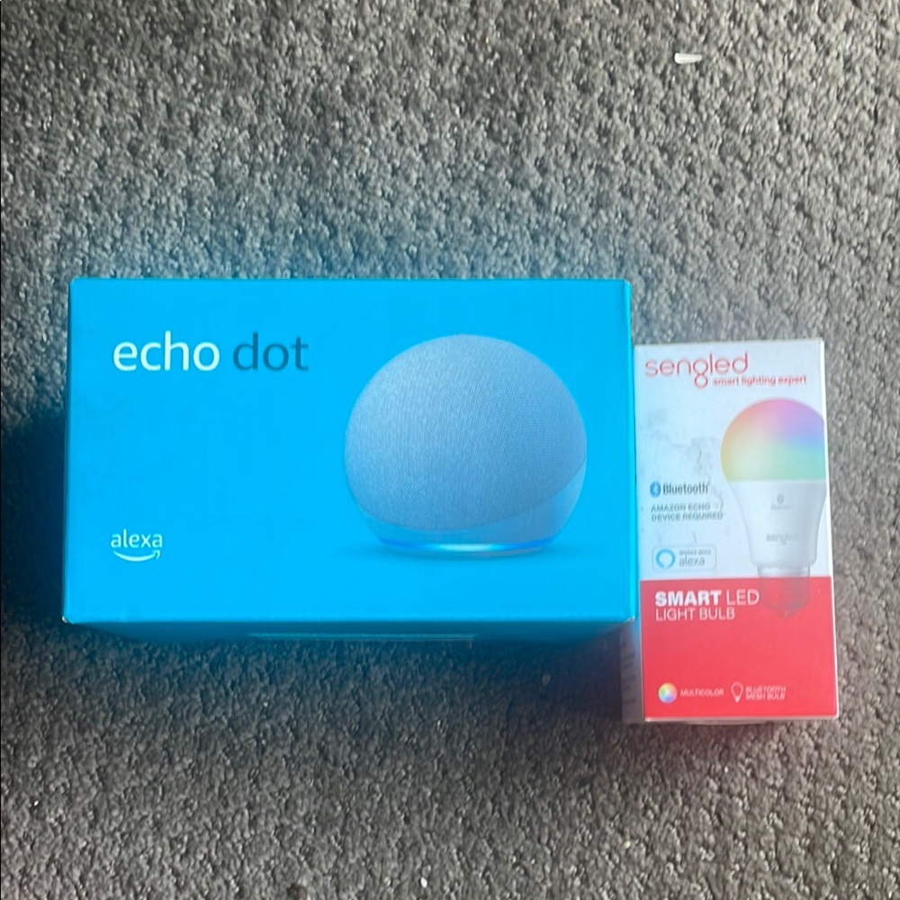 Echo Dot with Sengled Smart LED Light Bulb
